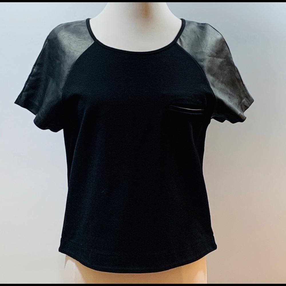 Robbi & Nikki Black Top Size S